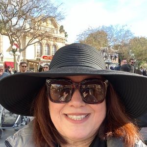 Meet your Posher, Maria